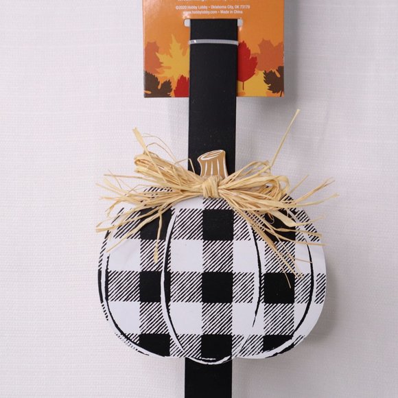 Hobby Lobby fall wreath hanger pumpkin new Height: 14.5" D4 7 oz - Picture 2 of 5